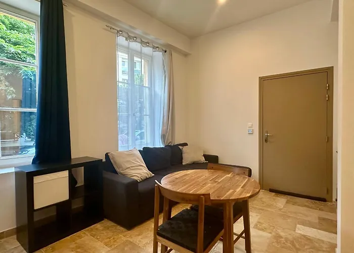 Le 002 Sainte Segolene Apartment